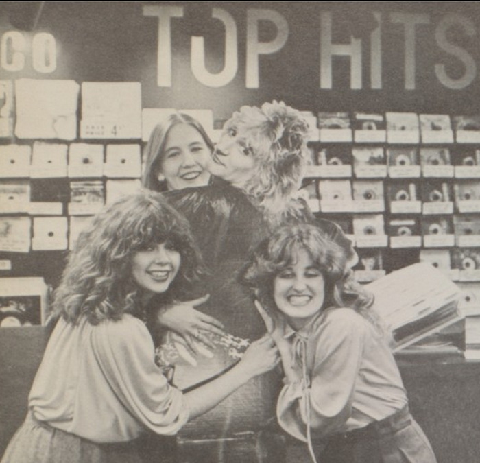 Harmony House Records and Tapes - Waterford - 3687 Highland Rd (newer photo)